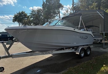 2026 Robalo R207 Alloy Gray  Boat